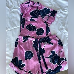 Target in the stars pj set